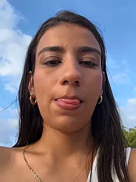 Snapshot of -juicy_ chatting on November 2025 09:38:01 PM -juicy online show from November 2025 09:38:01 PM