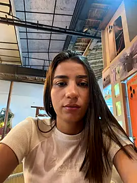 Snapshot of -juicy_ chatting on November 2025 10:41:01 PM -juicy online show from November 2025 10:41:01 PM