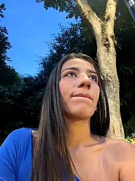 Snapshot of -juicy_ chatting on November 2025 10:40:01 PM -juicy online show from November 2025 10:40:01 PM