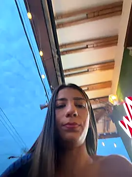 Snapshot of -juicy_ chatting on November 2025 10:37:01 PM -juicy online show from November 2025 10:37:01 PM