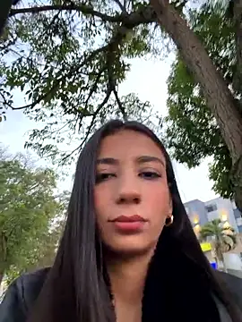 -juicy  online show from March 2026 11:00:02 PM