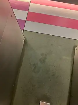 -juicy  online show from April 2026 11:44:02 PM