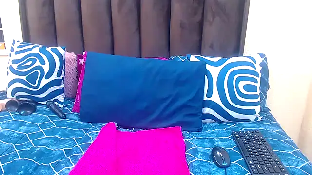 AfricanQueenxx40 online show from February 2026 07:19:02 PM