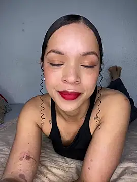 Yasmin777  online show from December 2025 10:58:02 PM