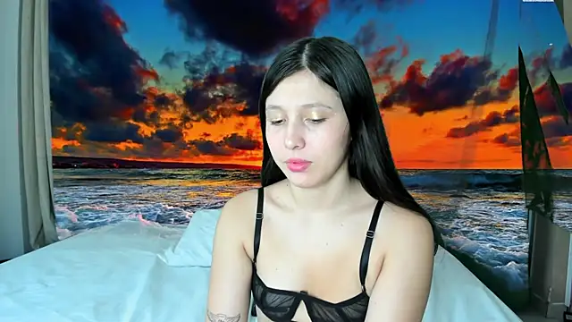 isa Leo online show from November 2025 08:45:01 PM