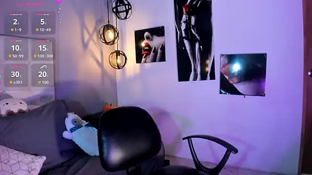 Nicollee Heart online show from October 2025 02:41:02 PM