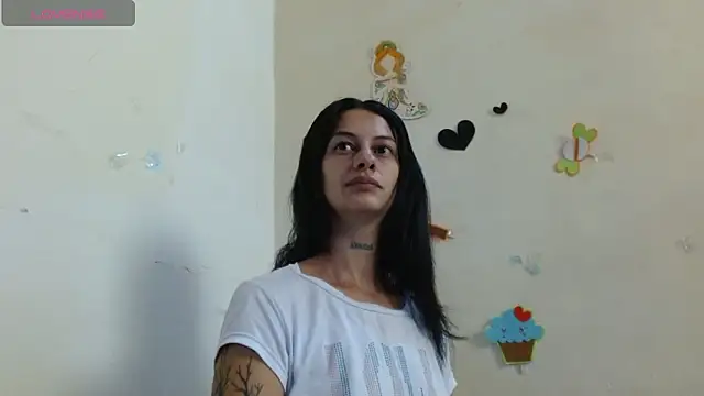 Akasha001 online show from November 2025 12:38:01 PM