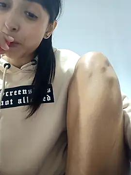 CandyFoxter  online show from October 2025 06:43:01 PM