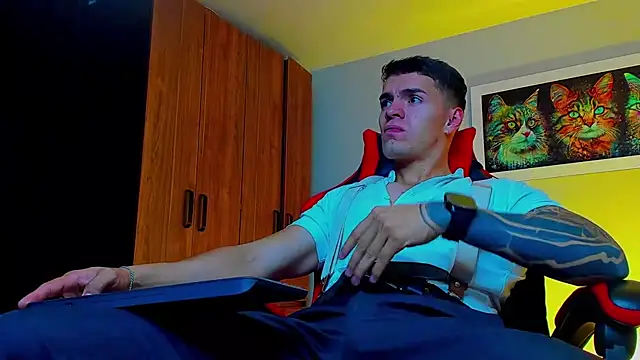 ALPHA DOMINUS  online show from September 2025 03:52:02 AM