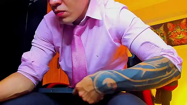 ALPHA DOMINUS  online show from October 2025 03:14:02 AM