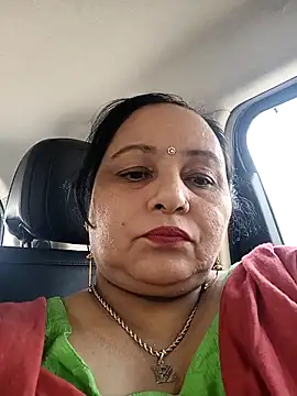 Snapshot of Sexyshott chatting on October 2025 09:32:01 AM Sexyshott online show from October 2025 09:32:01 AM
