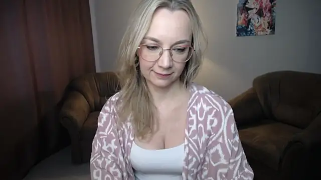 Ava Elior online show from July 2026 12:01:01 PM