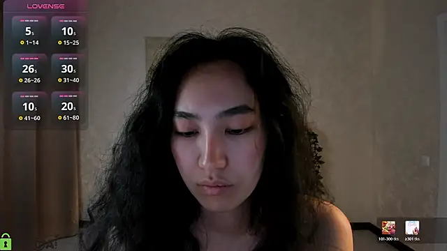 FlirtyAura online show from January 2026 03:32:01 AM