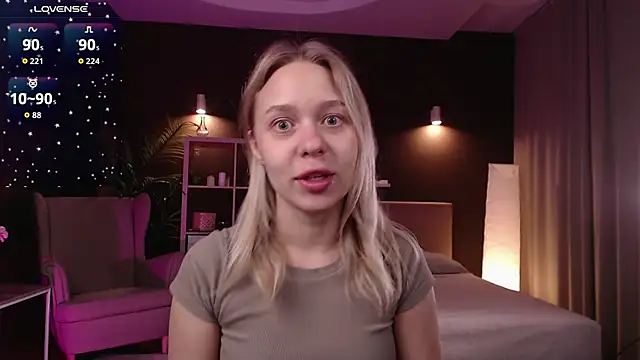 Snapshot of Pooja_Hegde chatting on September 2025 01:07:01 AM Pooja Hegde online show from September 2025 01:07:01 AM