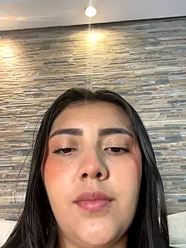 Lupe 19 online show from October 2025 10:54:02 PM