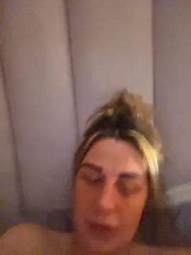 Sophrob96x online show from January 2026 04:14:01 AM