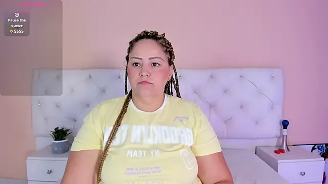 katte landerr online show from October 2025 01:24:02 PM