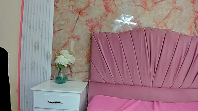 KatySweetas online show from December 2025 07:51:01 PM