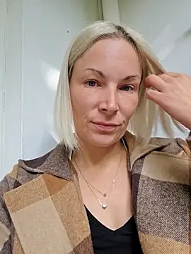 Sunny-Sin online show from September 2025 11:57:01 AM