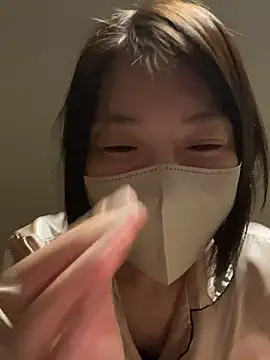Snapshot of usako_2025 chatting on May 2026 02:14:01 PM usako 2025 online show from May 2026 02:14:01 PM