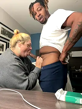 BigMfLuther online show from November 2025 04:51:01 PM