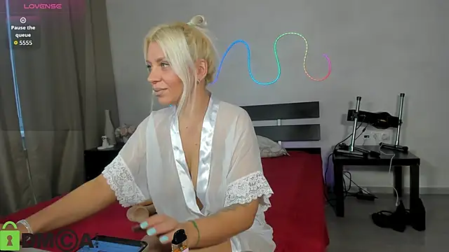 Stasy Traiin online show from September 2025 01:08:02 AM