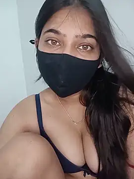 Snapshot of Snehabeauti chatting on May 2026 11:43:01 PM Snehabeauti online show from May 2026 11:43:01 PM