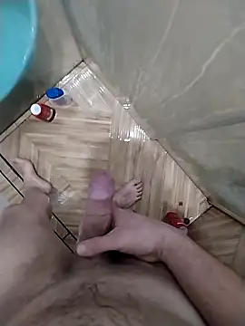 Snapshot of Pio185 chatting on February 2026 09:18:02 PM Pio185 online show from February 2026 09:18:02 PM