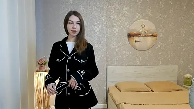 KellyShines online show from May 2026 12:14:02 PM