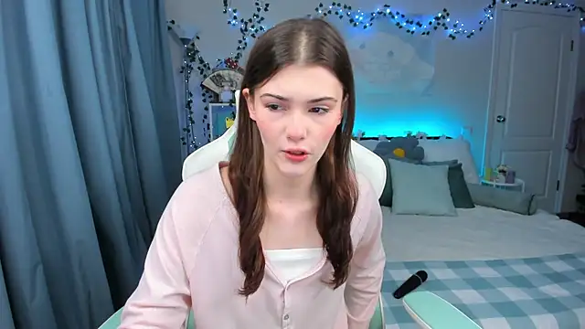 Zoe Vee online show from October 2025 03:28:02 AM