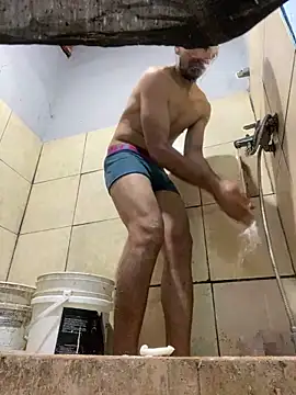 Snapshot of Emabracamonte95 chatting on November 2025 08:20:01 PM Emabracamonte95 online show from November 2025 08:20:01 PM