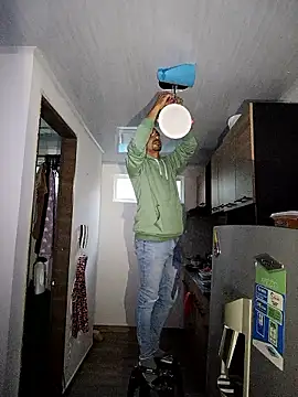 stivenlujan69 online show from January 2026 10:57:02 PM