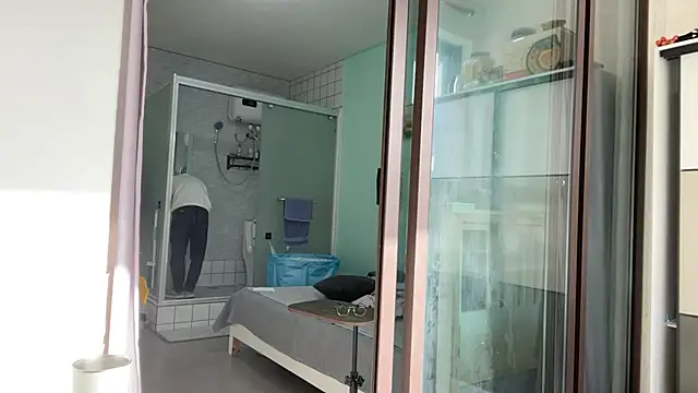 cily online show from November 2025 06:04:02 AM