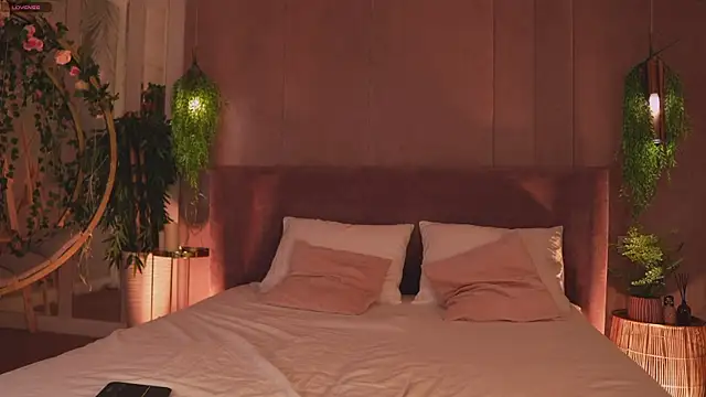 Snapshot of AdoraCortes chatting on November 2025 05:12:01 PM AdoraCortes online show from November 2025 05:12:01 PM