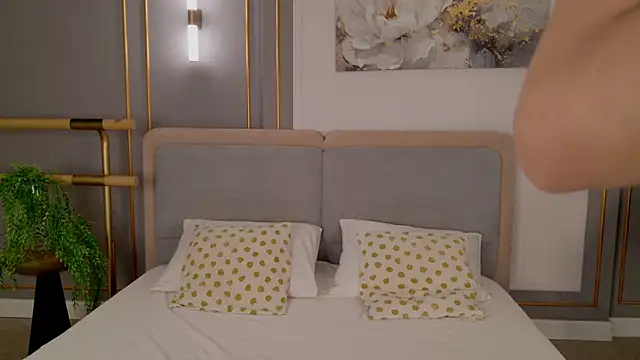 AdoraCortes online show from July 2026 05:12:02 AM