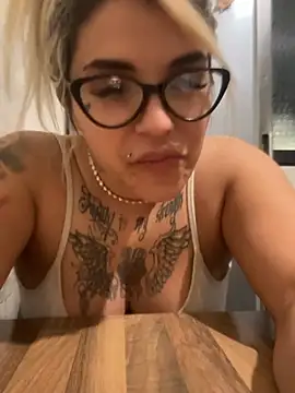 Princess-Jasmine07 online show from April 2026 06:37:01 PM