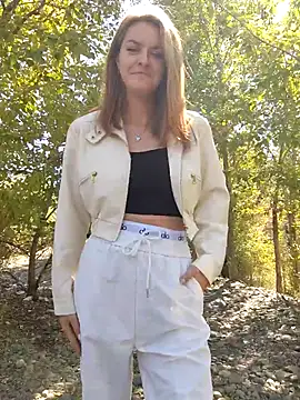 YOOUR EVAA online show from September 2025 06:01:02 AM