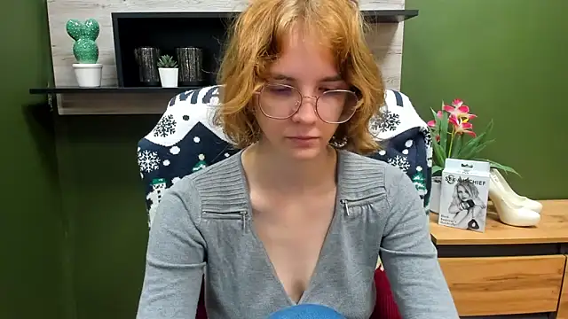 juicyPenny online show from October 2025 06:21:02 AM