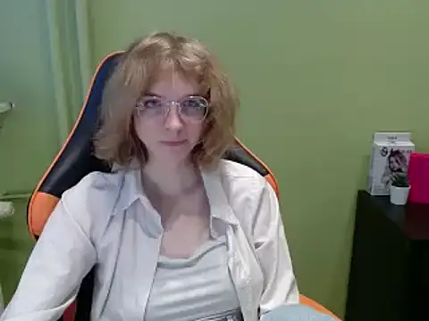 juicyPenny online show from December 2025 09:51:02 AM