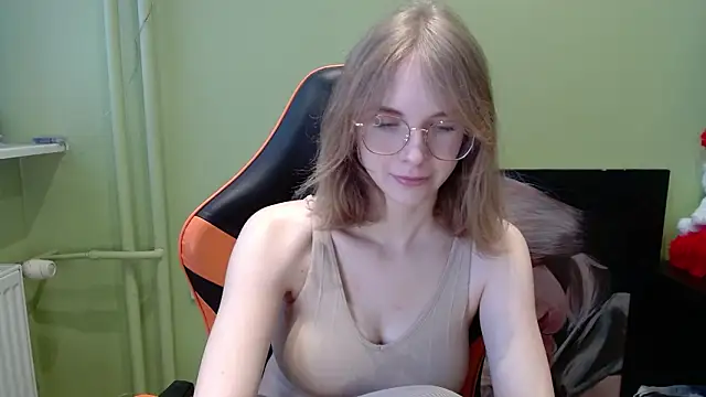 juicyPenny online show from February 2026 08:35:01 AM