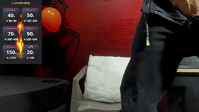 Snapshot of Damian_Shakur chatting on November 2025 06:08:02 PM Damian Shakur online show from November 2025 06:08:02 PM