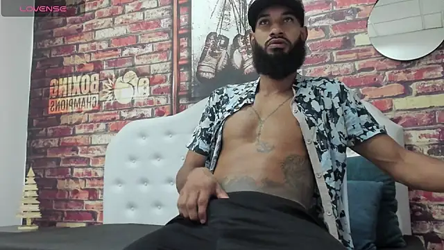 Snapshot of Damian_Shakur chatting on December 2025 11:37:01 AM Damian Shakur online show from December 2025 11:37:01 AM