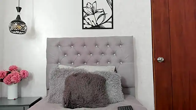 Emiily cooper x online show from October 2025 03:18:01 PM