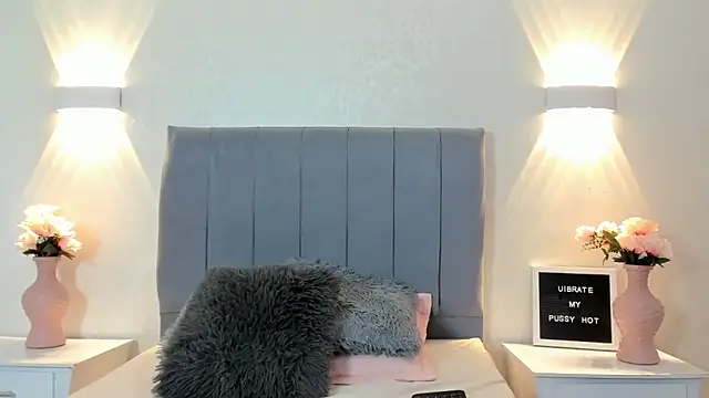 Emiily cooper x online show from November 2025 07:12:01 PM