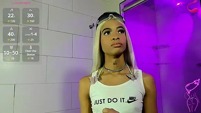 Snapshot of Dahlia_Moss chatting on December 2025 03:34:01 AM Dahlia Moss online show from December 2025 03:34:01 AM