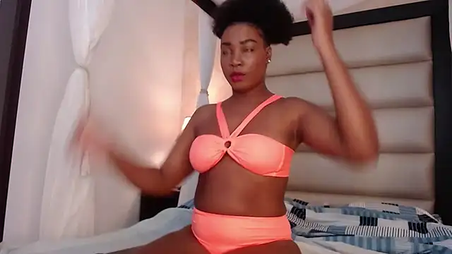 AvaLucci online show from October 2025 12:39:02 PM