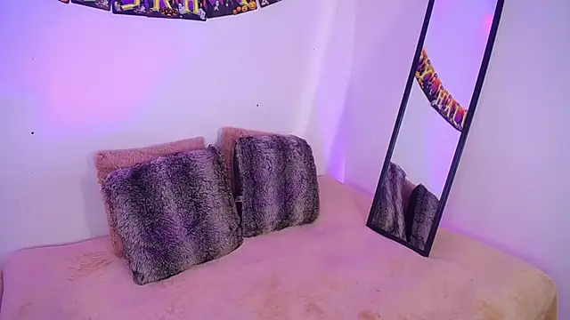 Dulcey  online show from October 2025 03:59:02 AM