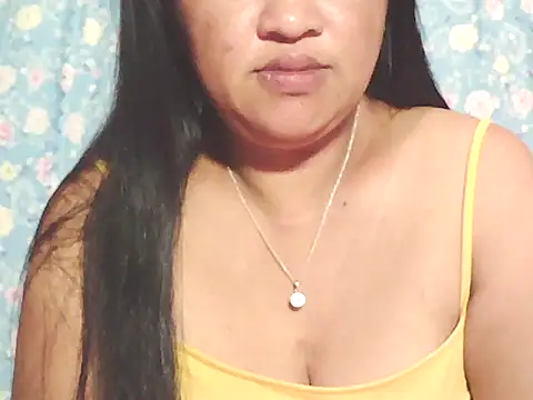 hotolivia34 online show from December 2025 02:24:02 PM