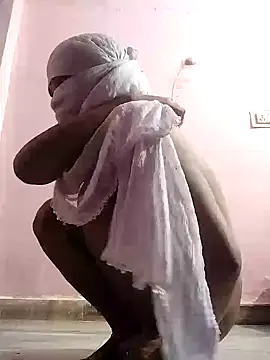 Snapshot of amolicars chatting on October 2025 04:35:02 AM amolicars online show from October 2025 04:35:02 AM