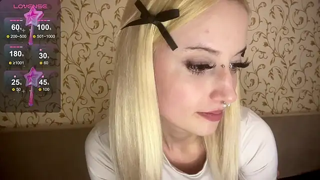 kittywithu online show from October 2025 05:23:02 PM